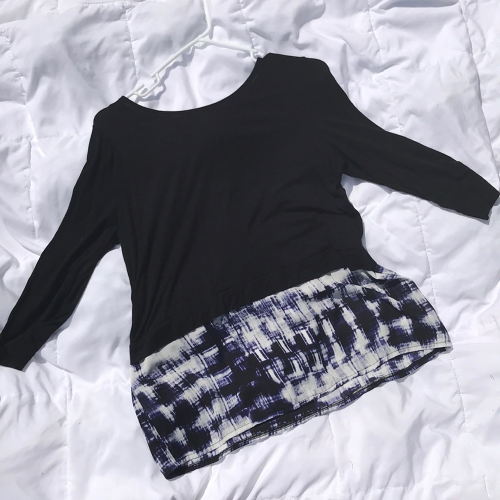 Quarter sleeve black top with layered look sz S